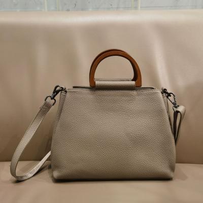 China 2021 new fashion bag large capacity ladies shoulder bag daily outdoor female genuine leather handbags for women for sale