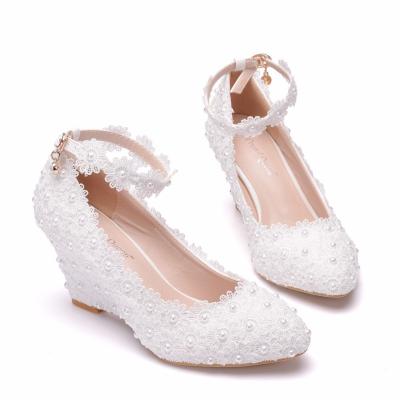 China Size Increasing Beautiful Fashionable Lace Women Wedding Shoes Luxury High Heel for sale