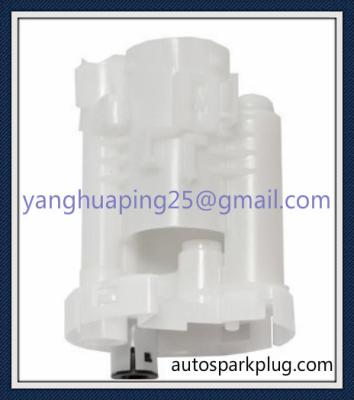 China Fuel Saparator 23300-21010, 23300-21000 Fuel Filter for Toyota for sale