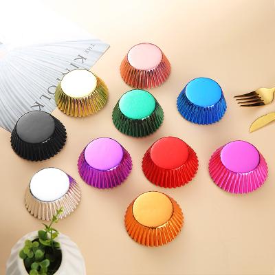 China Disposable Cupcake Liners Foil Aluminum Foil Compound Paper Muffin Cup Liners Cupcake Baking Case for sale