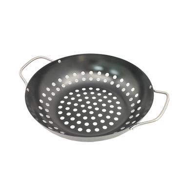 China Easily Cleaned Non-Stick Coating Around Grilling Wok with Handle, BBQ Tools for Shrimp, Meat, Vegetable Outdoor Camping Cookware for sale