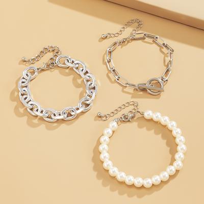 China Elegant Minimalism Balok Pearl String Bracelet Imitation Hand Set Vintage Metal Chain for sale