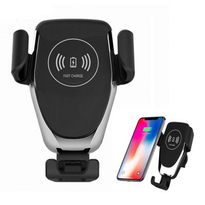 China SHANPIN fast chargingw 10W standard car holder car phone holder Qi wireless charger for sale