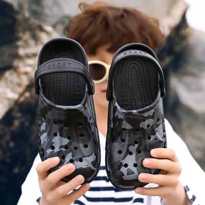 China Camouflage Breathable Cool Garden Shoes School Kids Slides Sandals For Outdoor Boys for sale