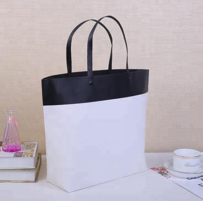 China Recyclable Customized Matte Paper Gift Bags For Clothes Packaging for sale