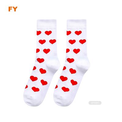 China ZJFY- E615 antibacterial valentine lovers socks with heart sock couples tube men's valentines day socks for men for sale