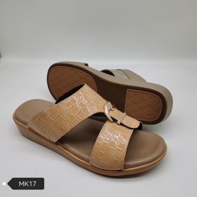 China 2022 Factory Wholesale High Quality EVERGREEN Arab Slippers Arabic Slippers Men's PU Sandals And Slippers for sale