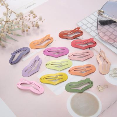 China Top Quality Girls' Fashion Attractive Design/Hair Accessories Rubber Paint Baking Paint Small Fresh Children's Colorful Heart Shape Hair Clips for sale