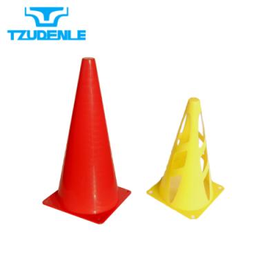 China PE TAIWAN FACTORY 30 cm PE Flexible Traffic Gears Forming High Cones for sale