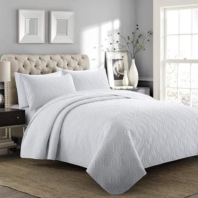 China Simple Factory Wholesales Luxury White Ultrasonic Comforter Bed Spread Sets for sale