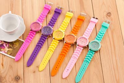 China Luminous Classic Style Silicone Watch Student Children Gift Quartz Watch for sale