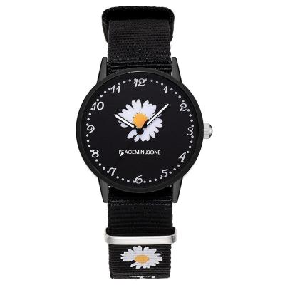 China Rattrapante Student Girl Watches Little Daisy Black Cloth Strap Watches Cool Pop Watches for sale