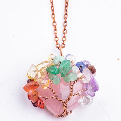 China Collar de piedra preciosa con forma de corazón de árbol de cristal en venta