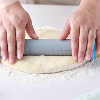 China Sustainable Baking Tools Adjustable Silicone Flour Pin Thickness Pins for sale