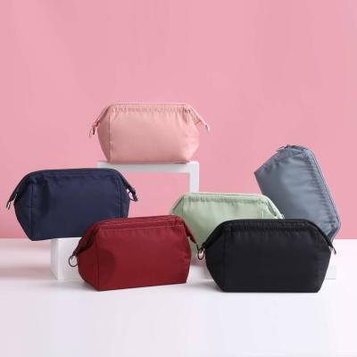 China Large Capacity Fashion Travel Toiletry Bag Organizer Nylon Toiletry Bag Pouches Cosmetic Beauty Kit Box for sale