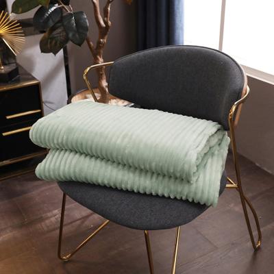 China 100% polyester flannel sofa blanket mink blanket wholesale blanket big size bed for sale