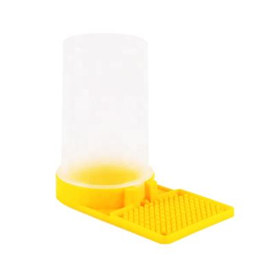 China Animal Feeders Bee Water Feeder Plastic Beekeeping From Changda Bees for sale