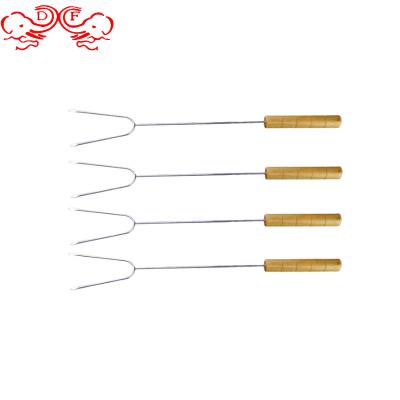 China Easily Cleaned DF Chamber Of Commerce Camping BBQ Forks Stainless Steel Barbecue Fork U Shape Spikes Wooden Handle Roast Meat BBQ Spits Forks for sale