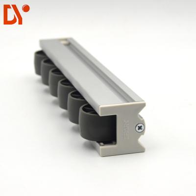 China Precision Skate Wheel Conveyor Rails For Warehouse FIFO Sliding Rack for sale