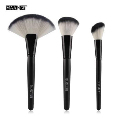 China Angular Blush Maange Handle 3pcs Wholesale Wooden Handle Makeup Brush Eyebrow Brush Set for sale