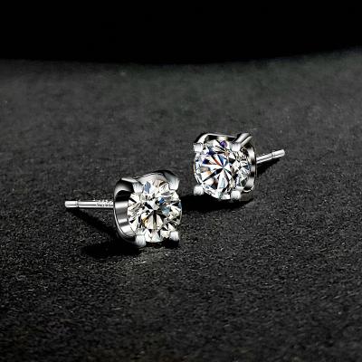 China Geometric Classic Design s925 Sterling Silver Women Wedding Gift Moissanite Stud Earrings for sale