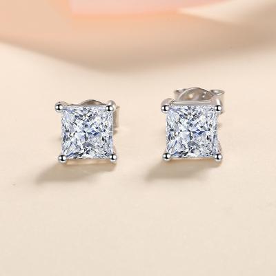 China Classic Moissanite Cute Design Four Claws Sterling Silver Diamond Hair Jewelry Luxury Earrings Stud Earrings 925 White Gold Stud Earrings for sale