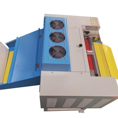 China Printing Shops Small Size Desktop Mini Coater Tabletop UV Coating Machine for sale