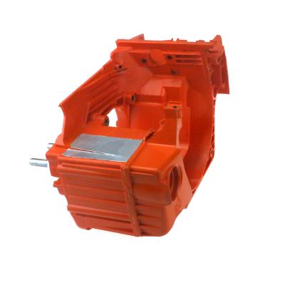 China 2-Stroke 51.7cc Two Stroke Air Cooled Chainsaw Spare Parts Oil Tank For OM952 Gasoline Chainsaw for sale