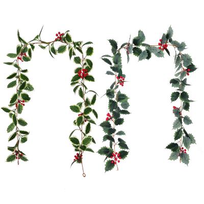 China Home decor. Christmas 2021 Wreath with Pinecones Berries Eucalyptus Leave Vine Floral Table for Backdrop Christmas Decor for sale