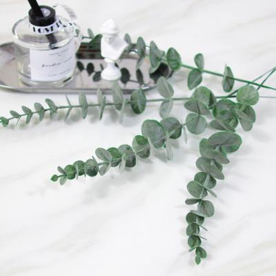 China Fashional Artificial Flowers Wholesale Wedding Outdoor Decoration Leaves Artificial Eucalyptus for sale