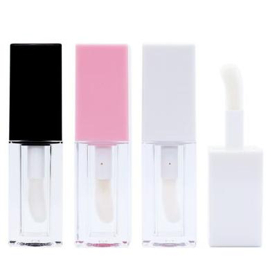 China 5 ml Lipgloss Tube Gradient Lipgloss Leeg buis Custom Logo Zwarte container met borstel Te koop