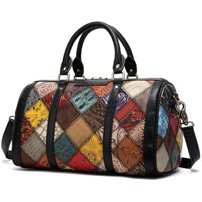 China Mini Bead Beach Bag Handbags Durable Women Famous Cross - Luxury Body Bag Brand Designer Bag One Main Women Handbag For Women for sale