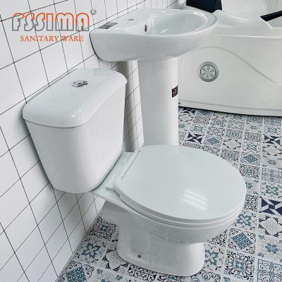 China Het Franse Europese Water die van Stijl Sanitaire Waren Populaire Kleur Tweedelig Toilet met Bassin bewaren Te koop