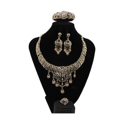 China High Quality Environmental Friendly Price Best Minimalist Design Waterproof Jewelry Set Wedding Jewelry for sale