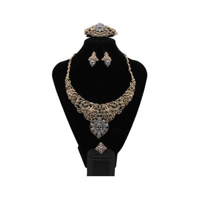 China Fashionable and simple design best price environmental friendly custom jewelry set wedding gift jewelry for sale