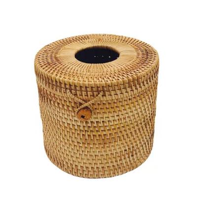 China Minimalism Decorative Honey Brown Rattan Tissue Box Cover Natural Woven Facial Napkin Holder Round Tissue Box for sale