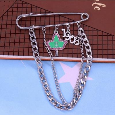 China New Fashionable Hot Selling Pink Green Brooch Made Environment-friendly Greek Leaf IVY 1908 Charm Link Chain Sorority Brooch Pin For Women for sale