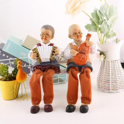 China China New Arrive Simple Creative Items Show Birthday Loving Couple Resin Figure for sale