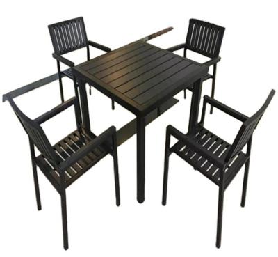 China Modern Design Wholesale Outdoor Patio Furniture Table And Chairs Garden Set for sale