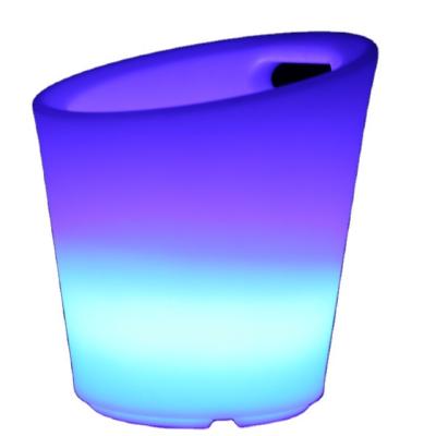 China Viable RGB 16 Colors Change LED Ice Bucket Beer Wine Champagne Plastic LED Luminous Custom Ice Bucket Wholesale for sale