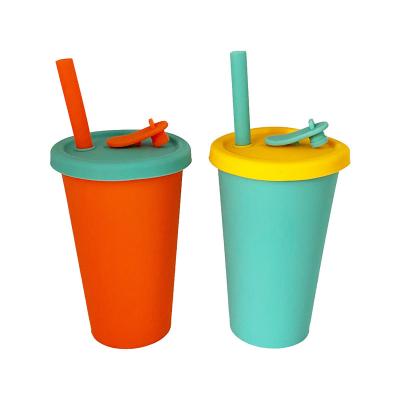 China Hot Selling 350ml Amazon Minimalist Kids Autumn Soft Silicone BPA Free Resistant Kids Cup With Silicone Straw for sale