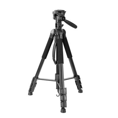 China Zomei Lightweight Portable Aluminum Tripod Camera 4-Section Accessories Professional Aluminum Tripod For Camera for sale