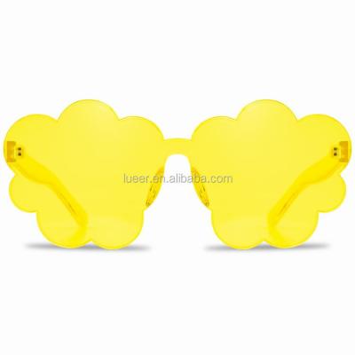 China 2020 New Arrival Fashion Sunglasses 9102 Oversized One Piece Retro Cloud Shaped Sexy Women Shades Sunglasses Custom Logo for sale