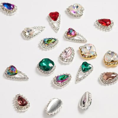 China High Quality Rhinestone Heart 1pc Alloy Nail Jewelry Popular Valentine's Day Designs Nail Art Decoration for sale