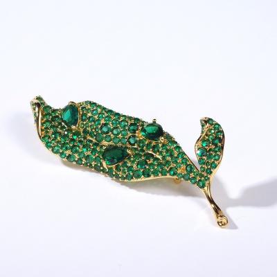 China Sale18K Magnet Luxury Fashion Factory Popular Hot Gold Plated Small Green Leaf Brooch Pin For Women for sale