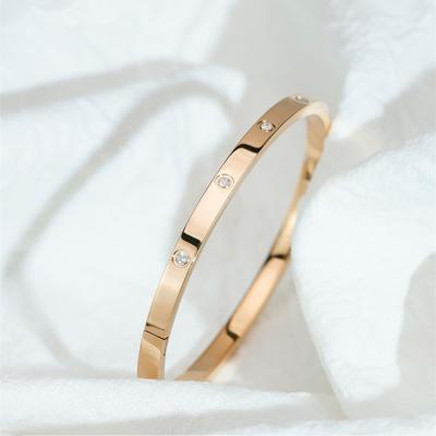 China FASHIONABLE Hot Selling Classic Bracelet Female Star Couples 18K Rose Gold Titanium Steel Full Bracelet for sale