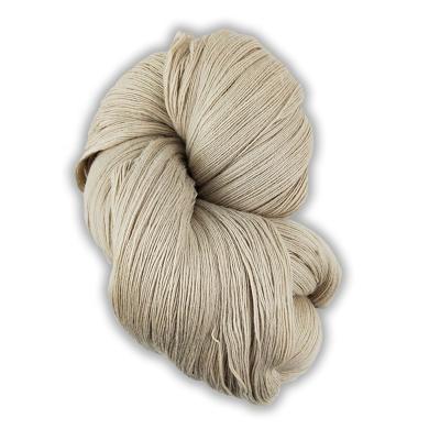 China Soft Hand Feeling Design Super Viable Single Pure Merino Wool Material Soft Hand Wool Yarn for sale