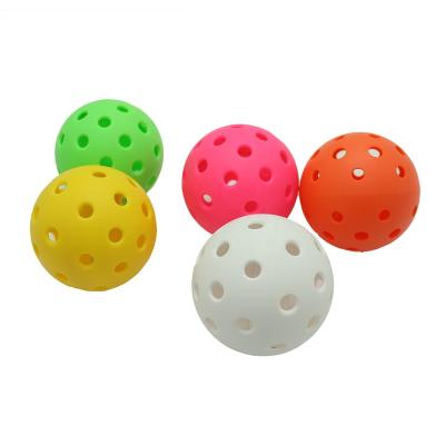 China Durable USAPA Tape Plastic Practice Pickleball Balls For Outdoor/Indoor Sport Pickle Ball Paddles for sale