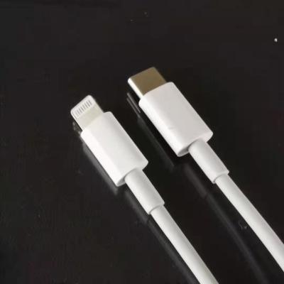 Chine Câble de chargement rapide USB C vers Lightning pour IPhone, PD pris en charge à vendre