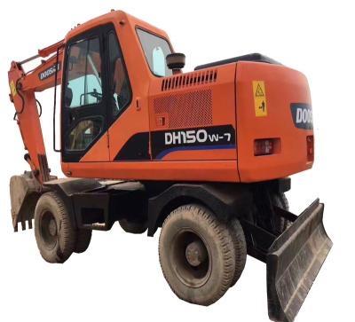 China Dig/grab/crush DH150W original used wheel excavator sold at a low price the machine ADAPTS to various road surfaces for sale